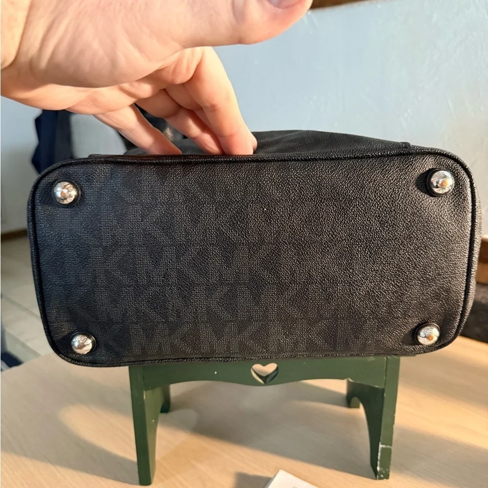 Michael Kors Jet Set Signature Tote in Black with Silver Accents